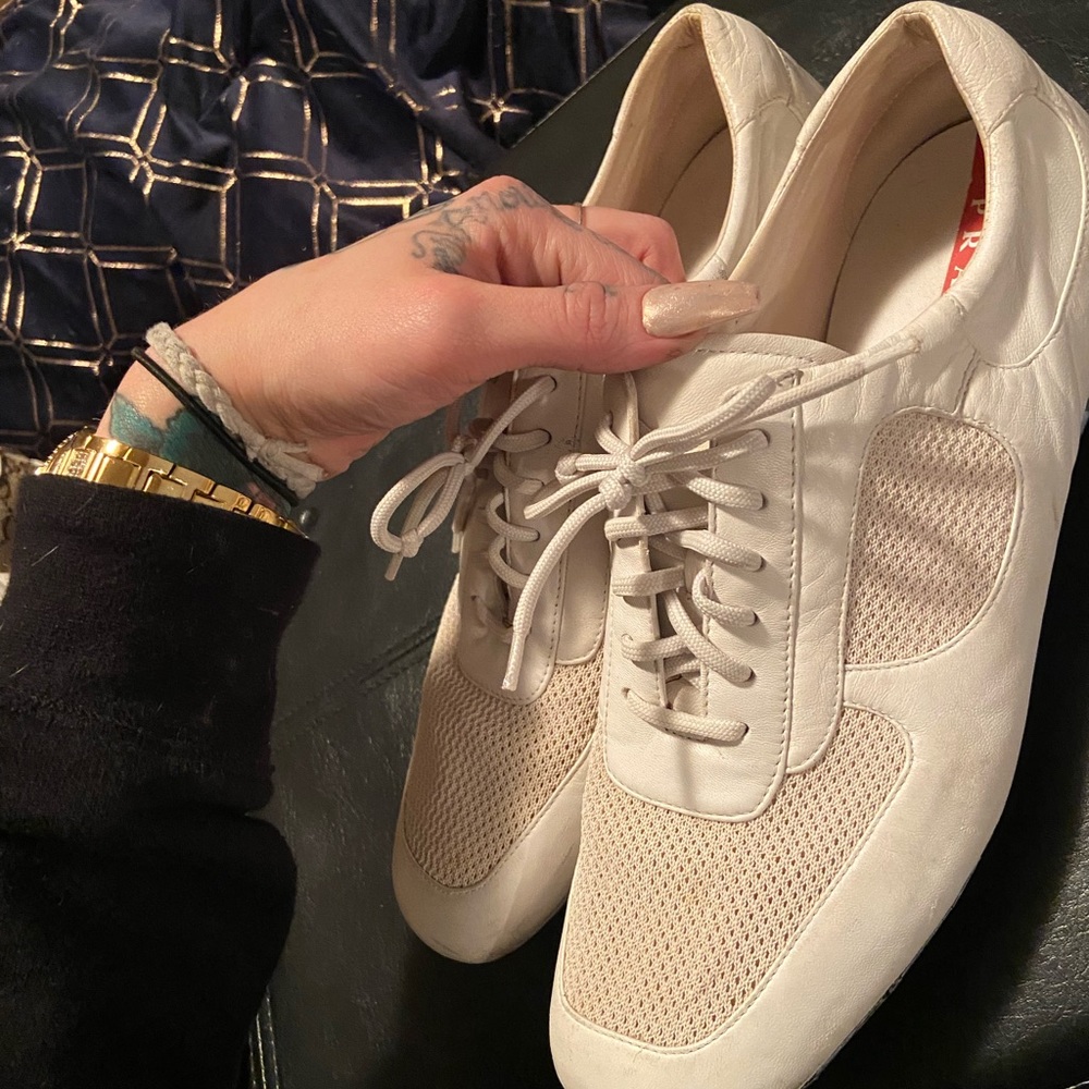 PRADA shoes greats condition.